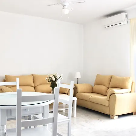 Center And Free Parking Apartment